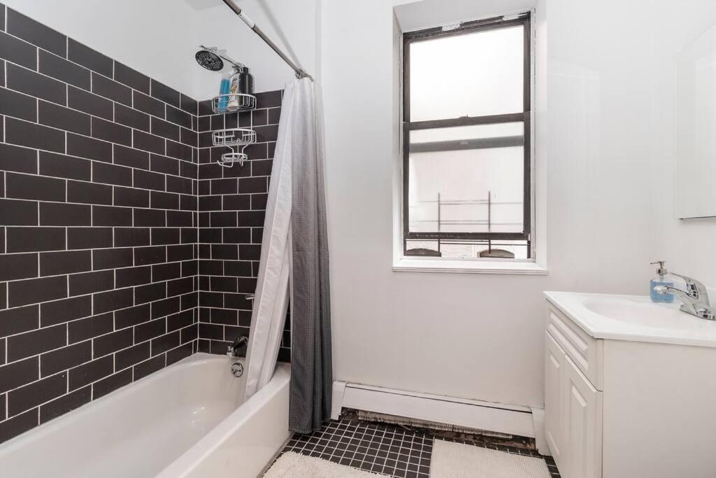 2Bed Bliss By Central Park North New York Eksteriør bilde